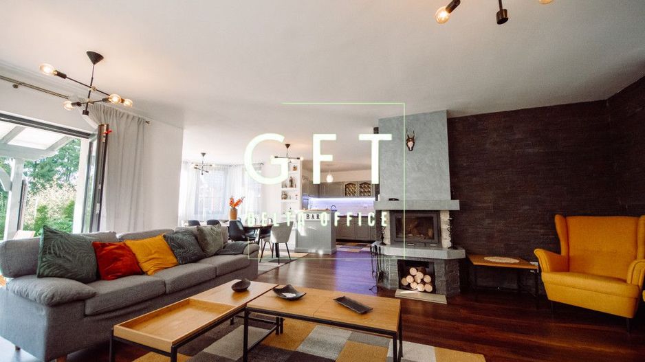 Pensiune Moderna 200 mp-teren 1000 mp-foisor-terasa-balcoane-Colibita - Poză 10