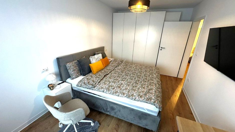 Mobilat si utilat. Decomandat. Clima. Spatiu de depozitare. - Poză 7