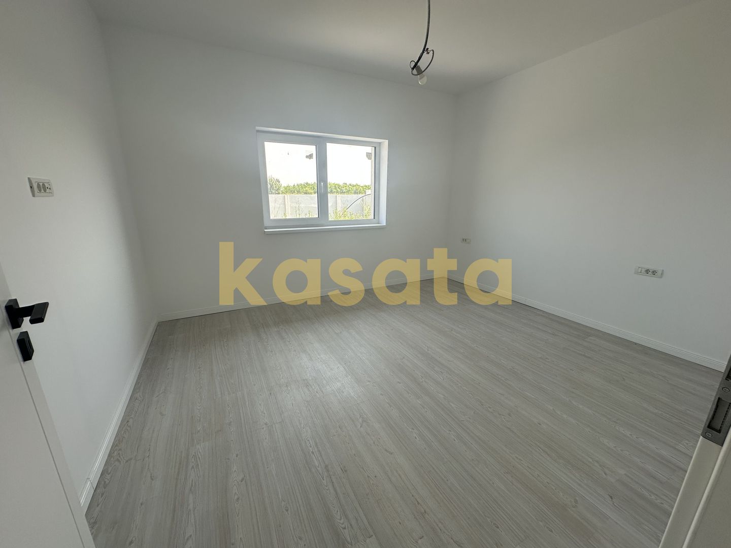 Casă Parter 🏡 | Bâcu 📍 | 3 Camere | Încălzire în Pardoseală - Poză 5