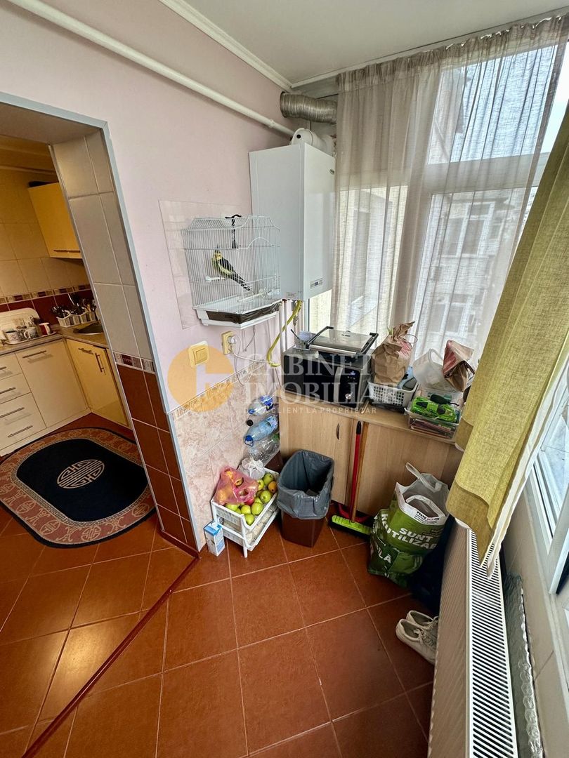 Ap. 3 Camere Decomandat - Zona Dacia - Bloc din 1982 - Poză 8