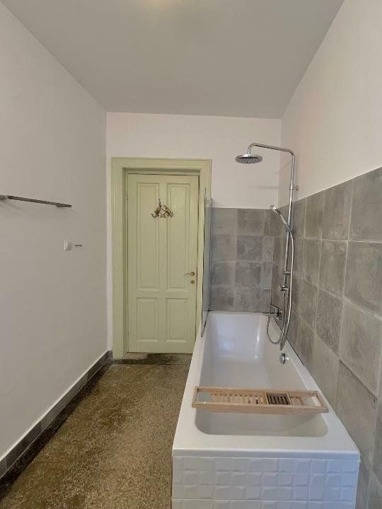Apartament mare, luminos si stilat langa Cismigiu - sector 1. - Poză 12