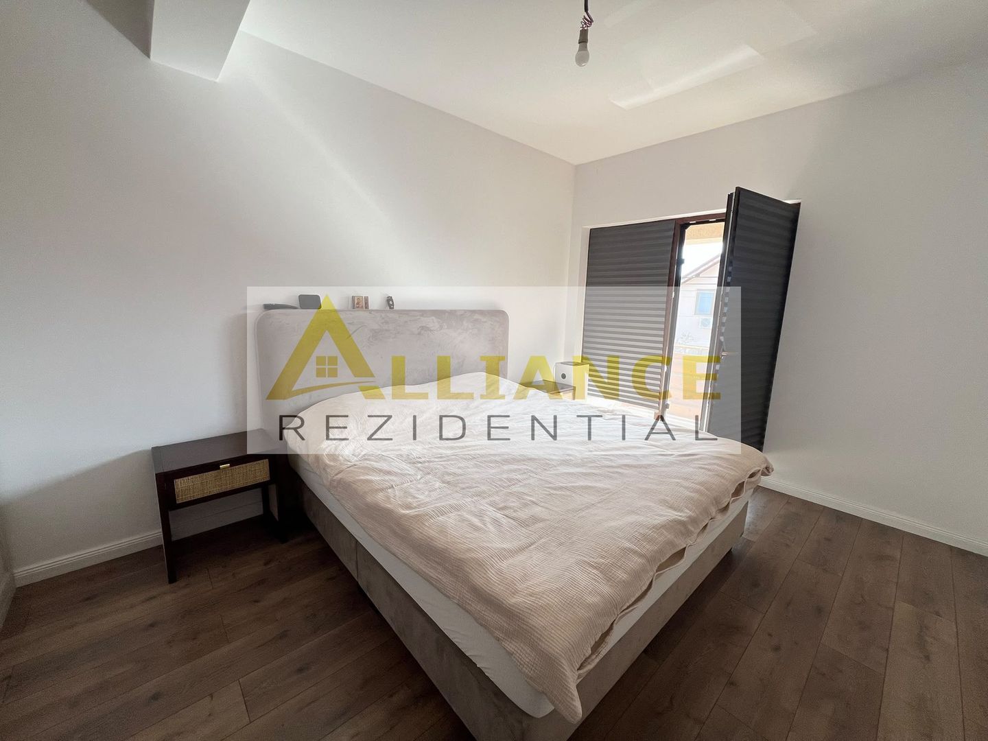 Duplex mobilat si utilat  - 4 camere - Strada asfaltata-800 M de STV - Poză 12