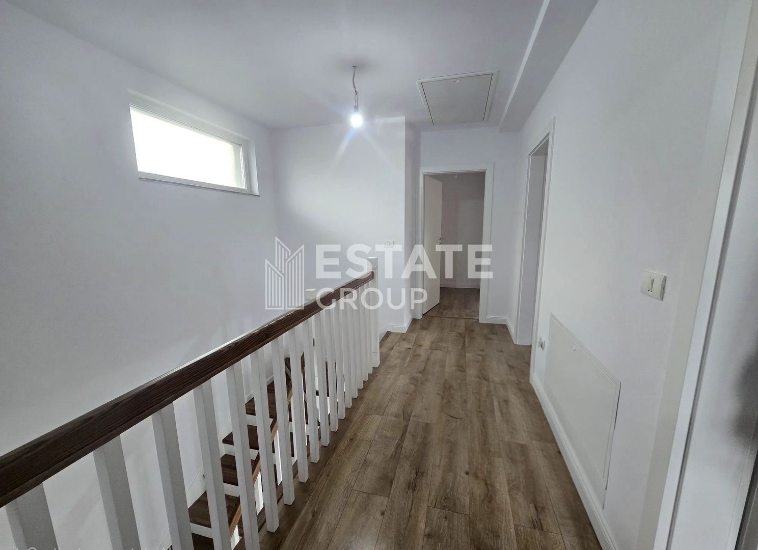 Duplex cu 5 camere despartit prin garaj in Giarmata - Poză 7