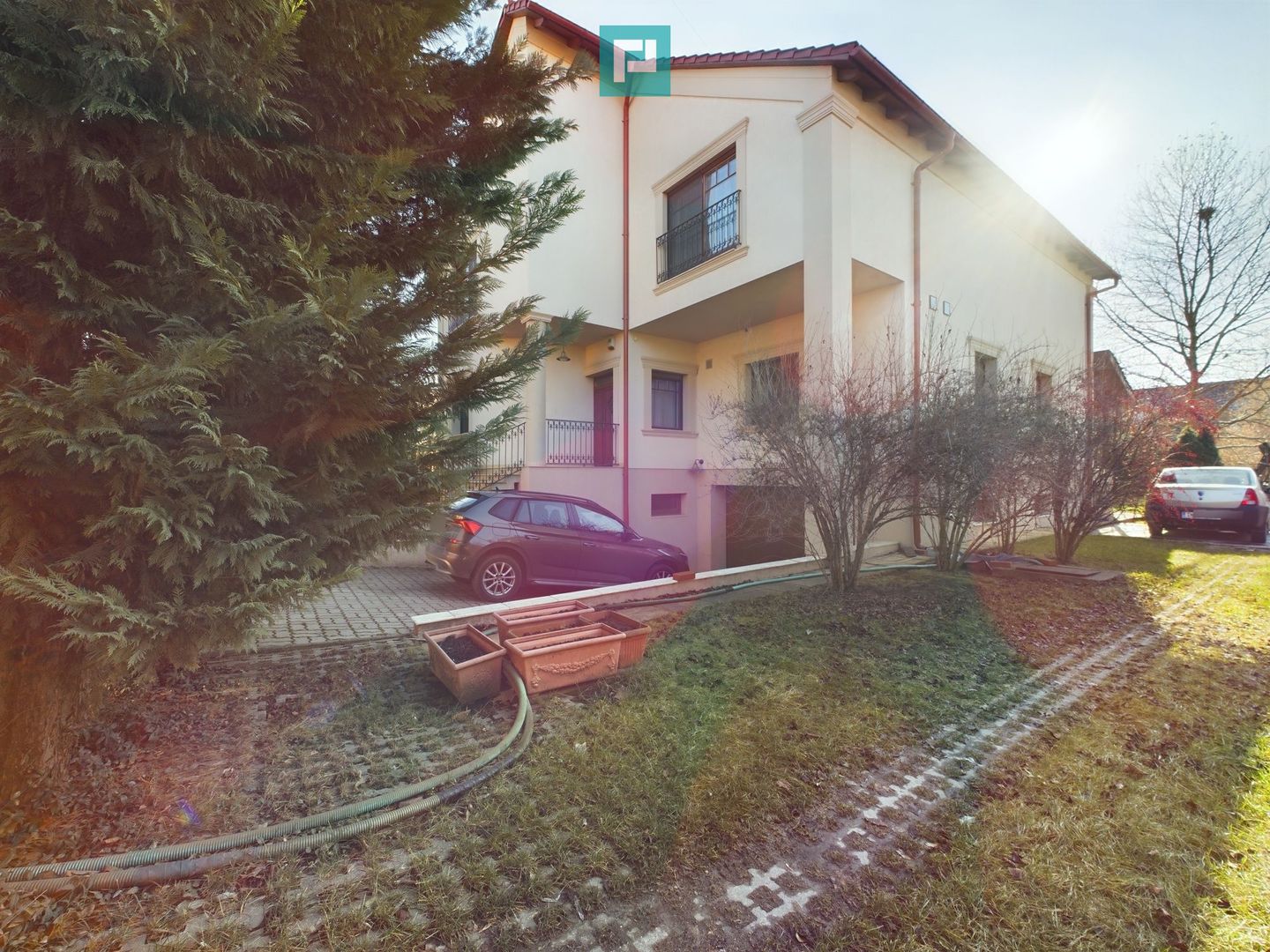 Vilă/casă cu 6 camere 400mp în Dumbrăvița - Poză 34