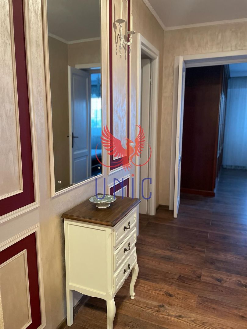 Proprietate deosebita, in inima orasului - Poză 3