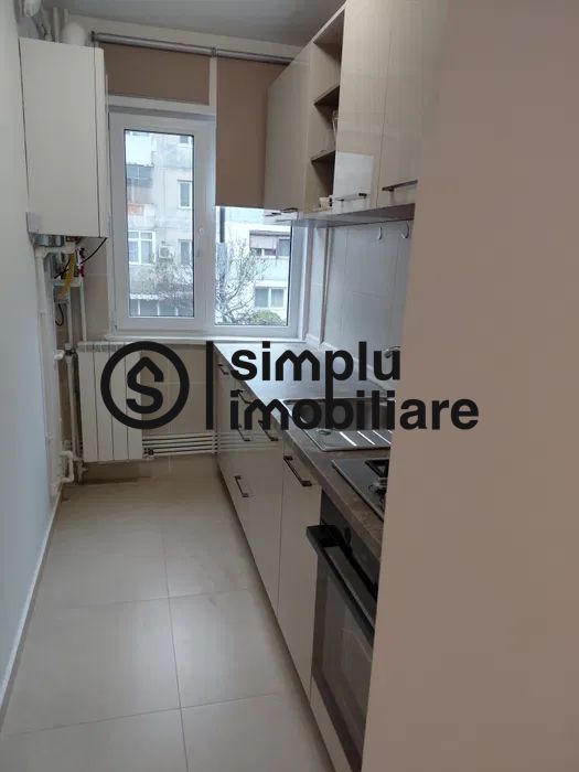 3 camere semidecomandate, etaj 1, centrala termica - 400 Euro - Poză 4