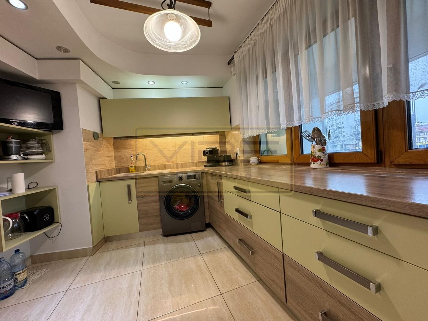 Apartament 3 camere 2 bai central Rond Podu Ros - Poză 14