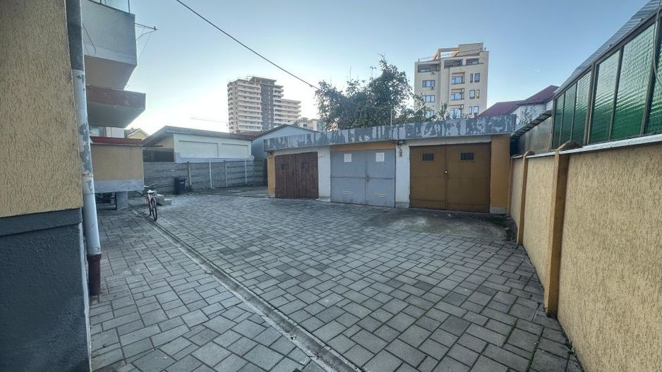 Apartament cu 3 camere si garaj, mobilat utilat,utracentral - Poză 8