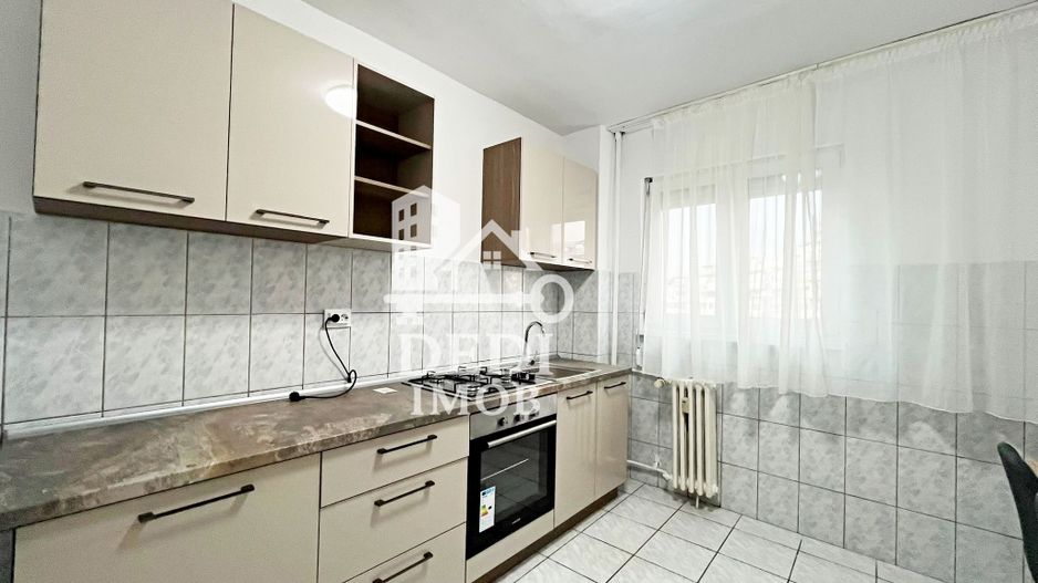 Apartament 3 camere de inchiriat in zona centrala Blv. Dacia, Oradea - Poză 7