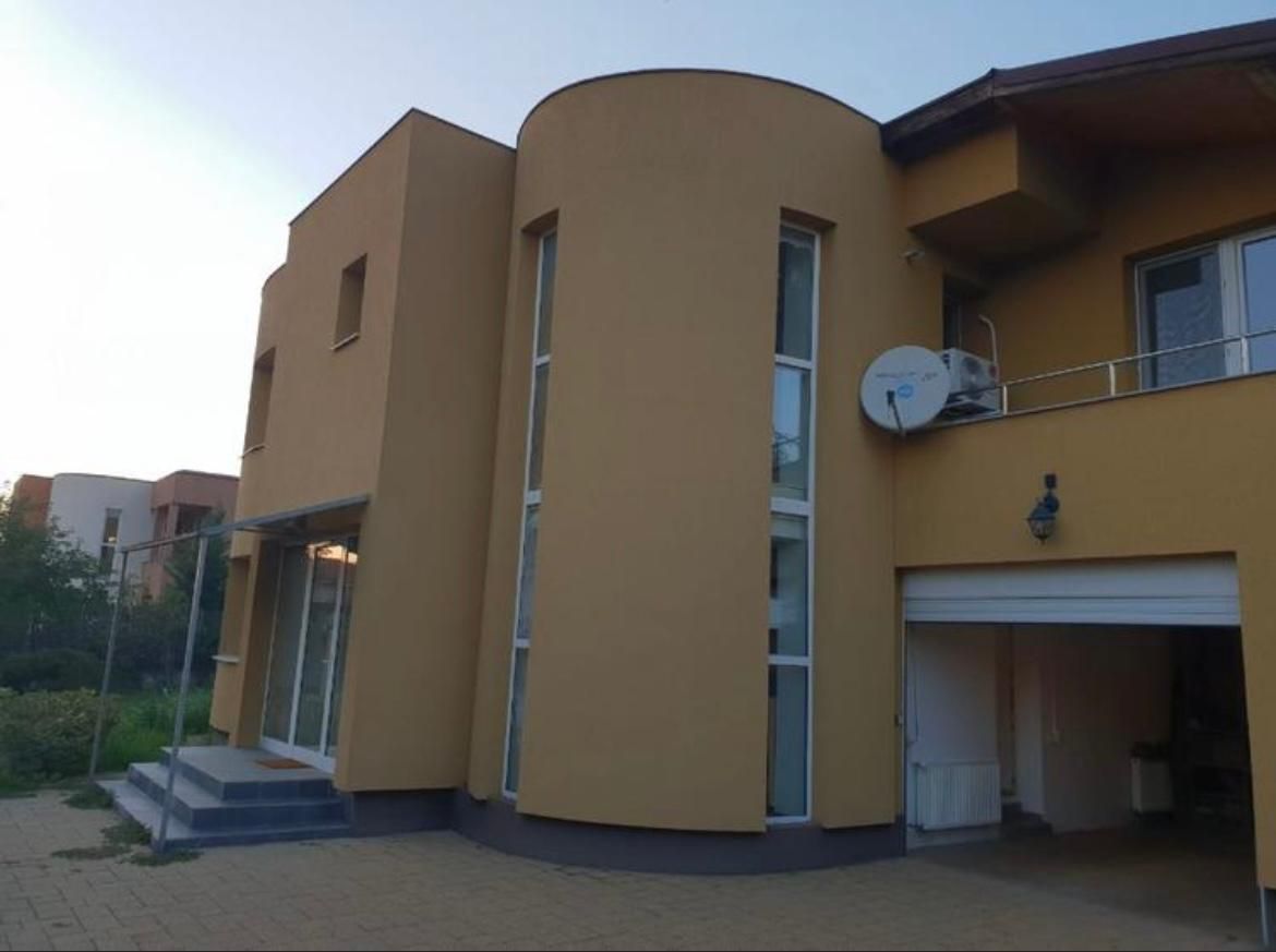 Vilă elegantă și spațioasă – Pipera, Str. Ștefan cel Mare – 1.999 € - Poză 16