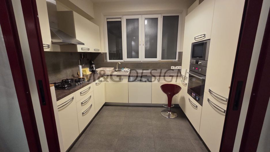 Apartament la Vila de inchiriat 3 camere prima inchiriere totul Lux. - Poză 23