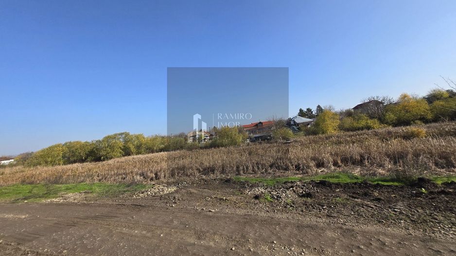 teren intravilan casa 500mp -curent si gaze trase - Frumusani /Pasarea - Poză 3