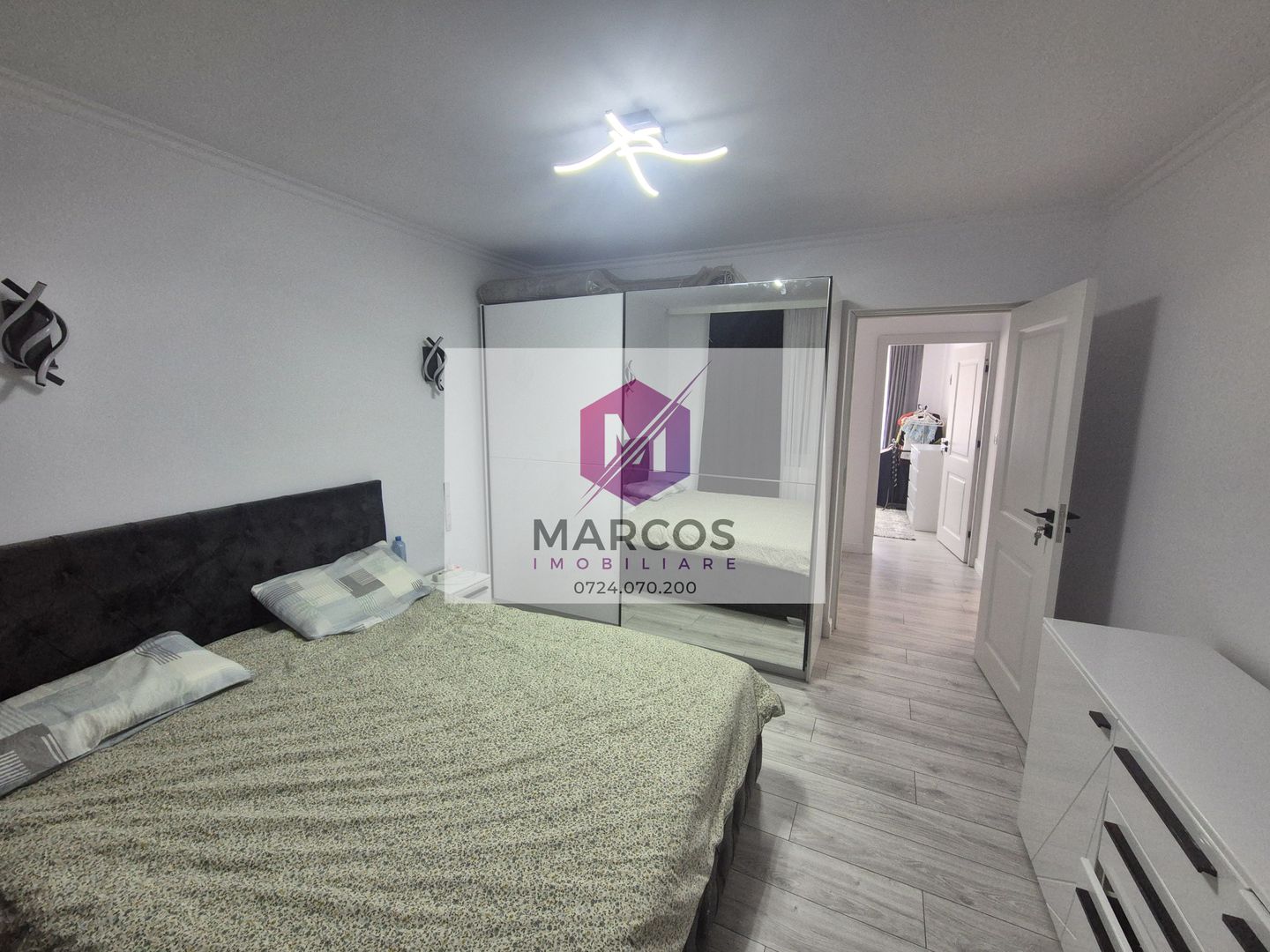 Vand apartament 3 camere Micro 2 - Poză 7