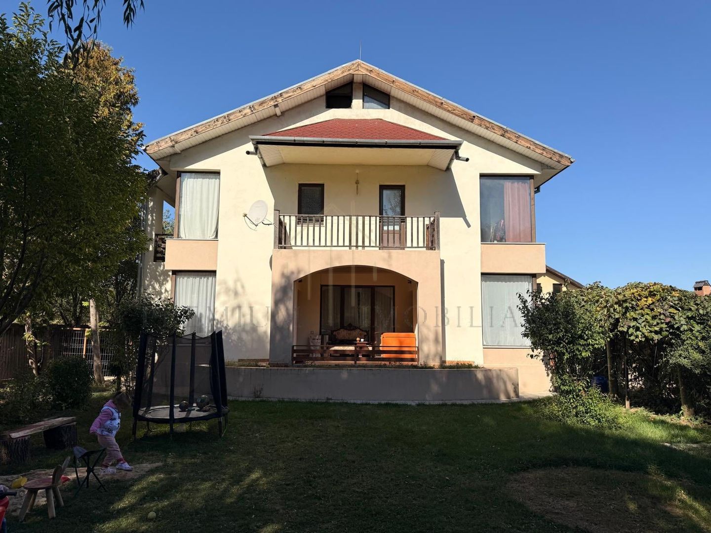 Casa de Vânzare la 4 km de Onești - Poză 10