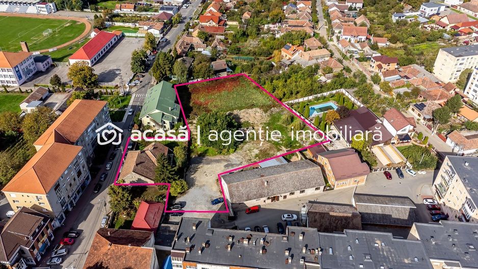 Teren central în Chișineu-Criș - Poză 1