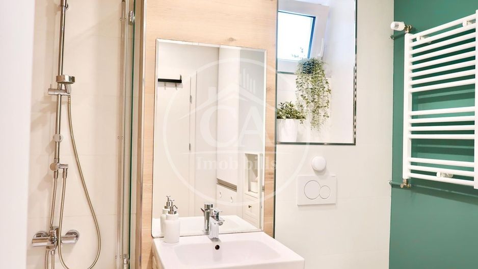 Apartament de vanzare  cu 3 camere Lux in zona Rogerius, Oradea. - Poză 18