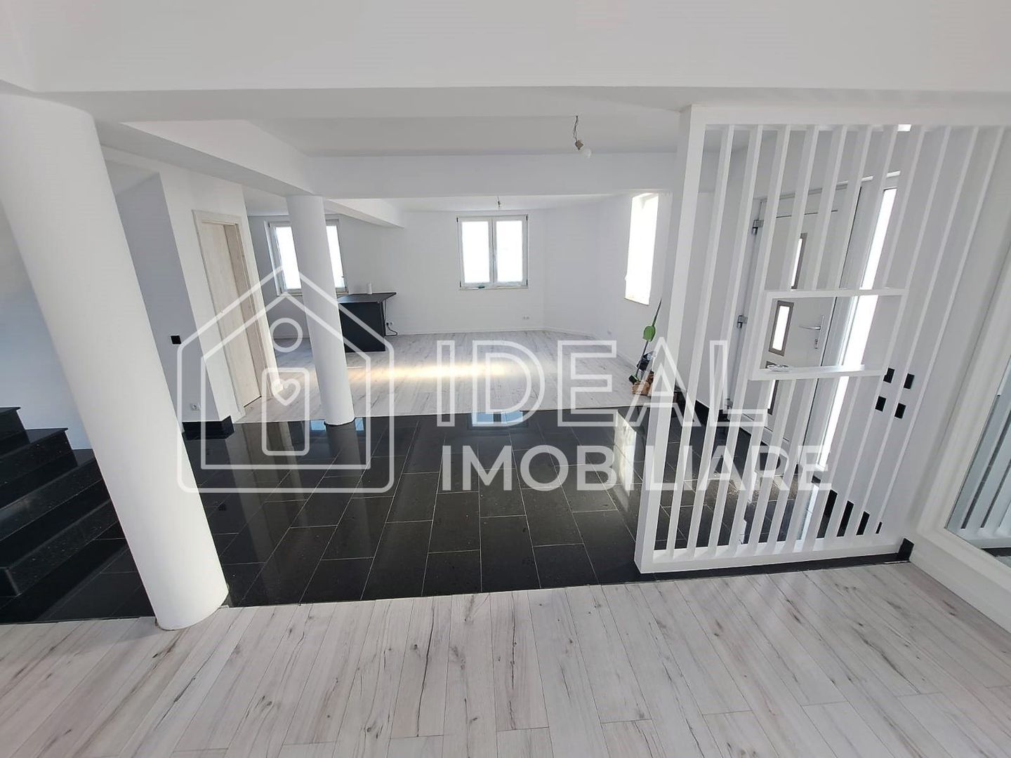 Casa Individuala LA CHEIE cu 250 mp utili, zona Strand - Poză 12