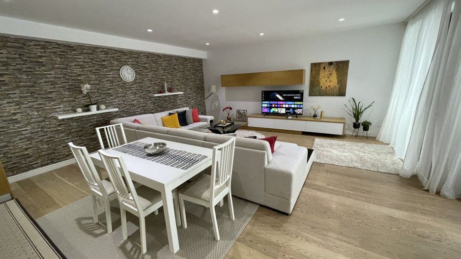 Inchiriere apartament 3 camere XL in Cortina Residence Herastrau - Poză 3