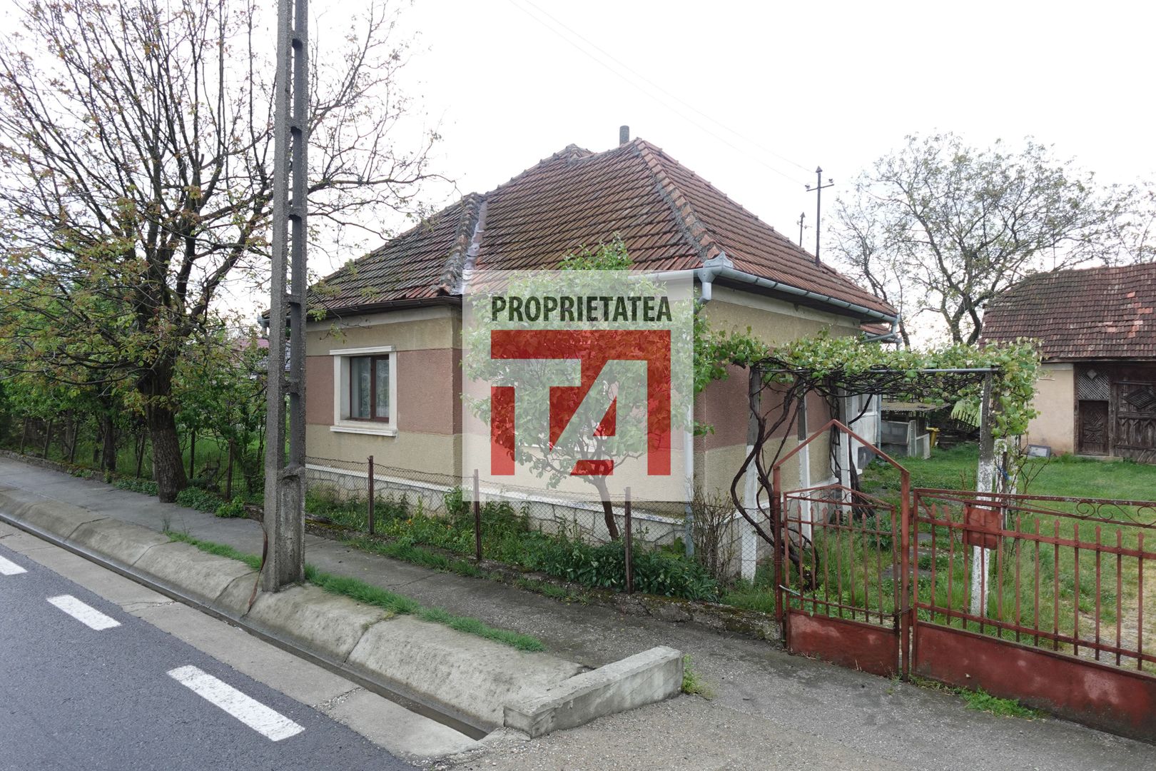 Casă cu teren generos de 5.820 mp în Hideaga, la doar 11 km de Baia Ma - Poză 1