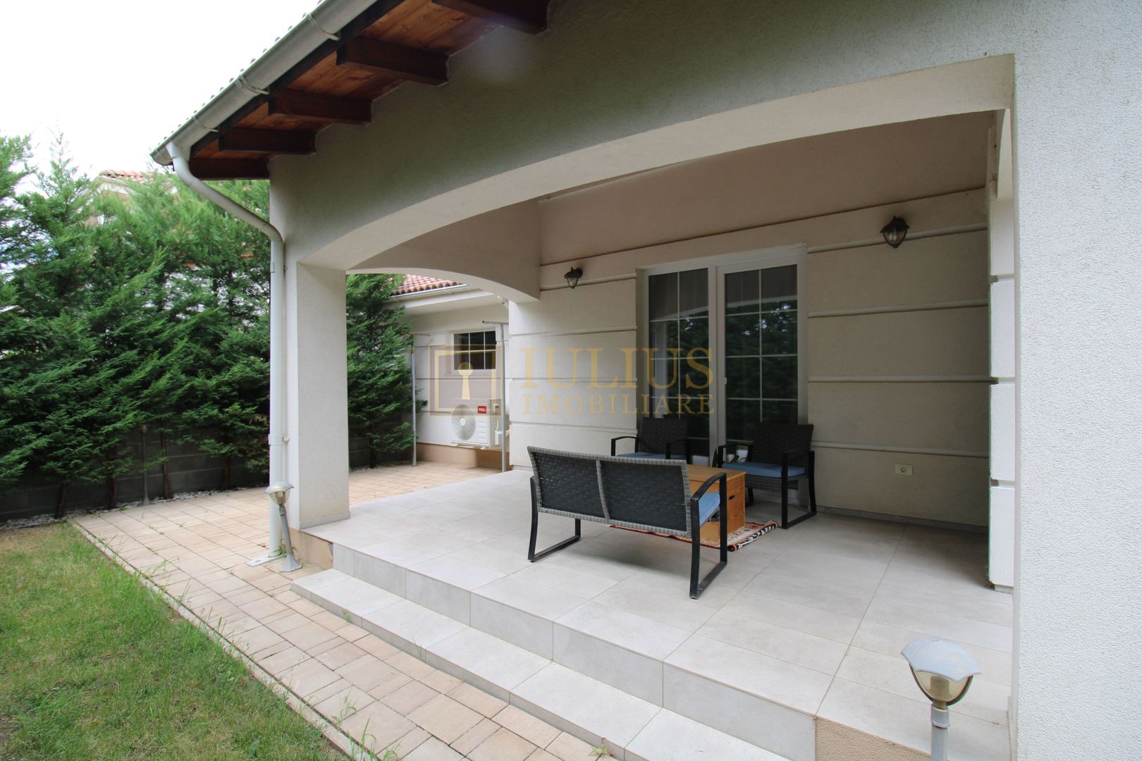 Zona Cora - Dumbravita, 5 camere + 2 bai. - Poză 4