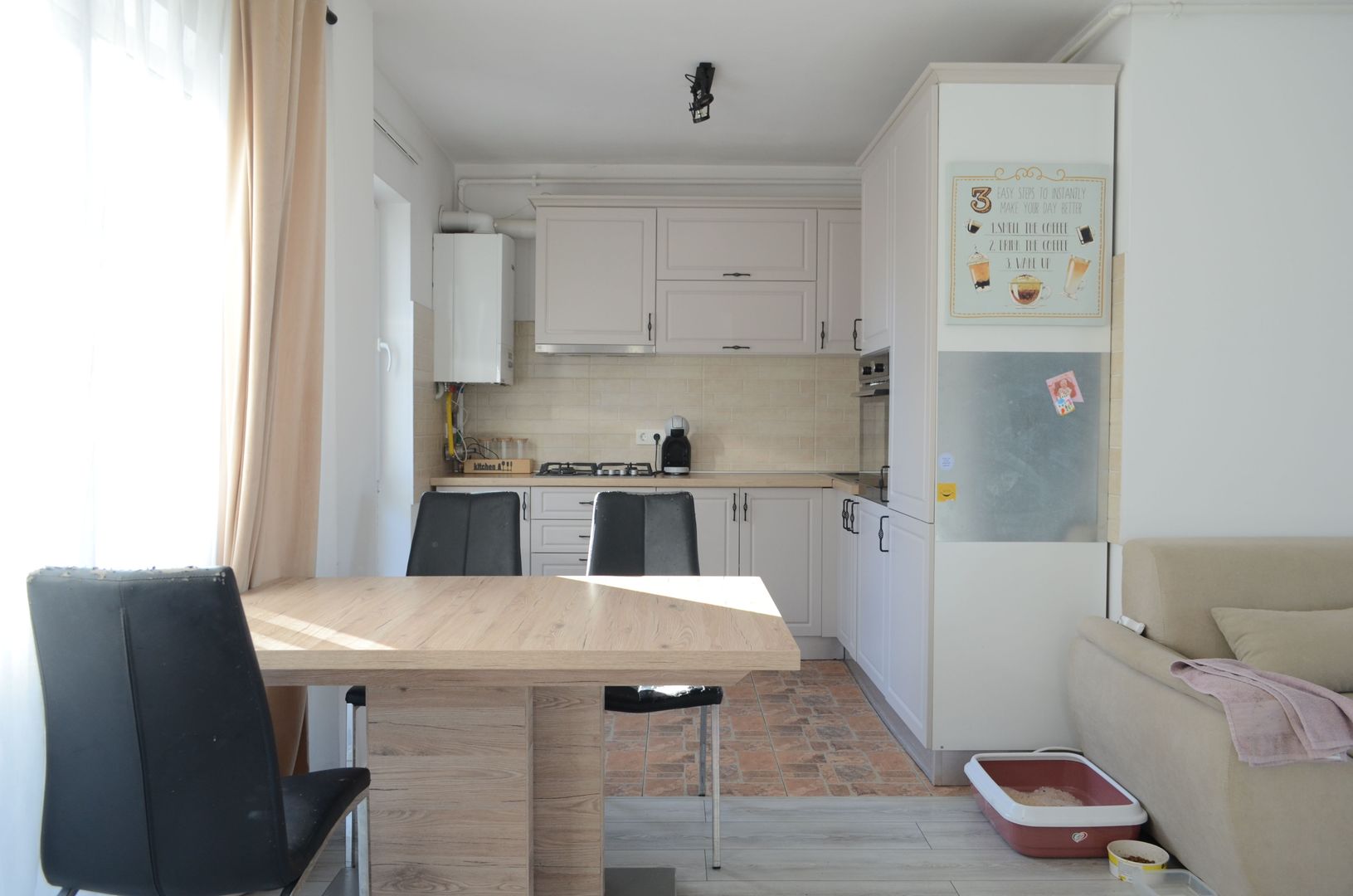 Apartament cu 3 camere, 2 bai, 2 terase, 2 garaje, in cartier Europa - Poză 5