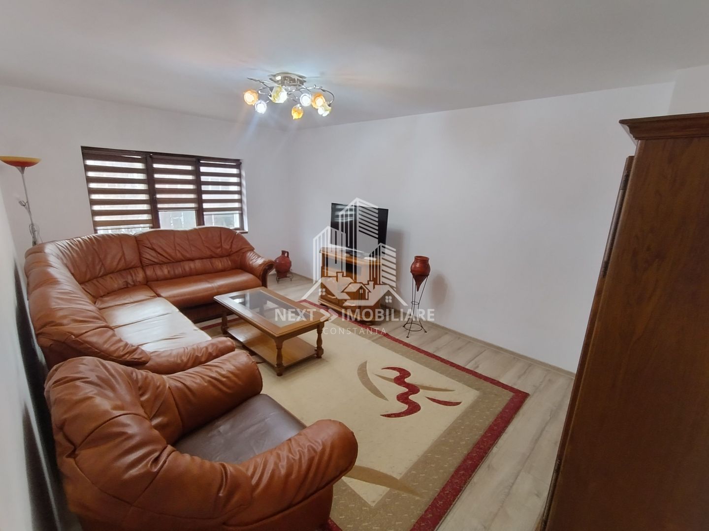 Apartament decomandat 3 camere, termen lung - Poză 1