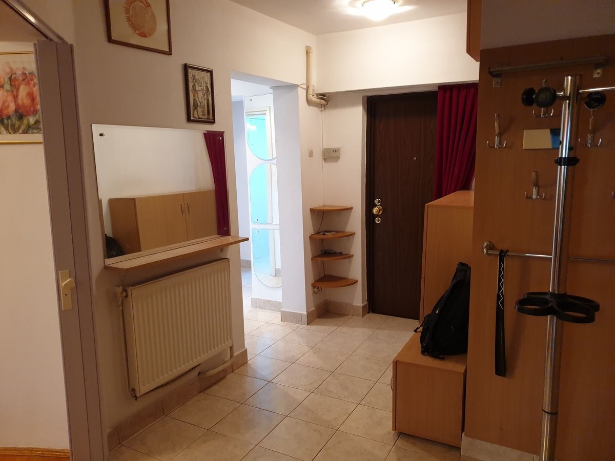 Crângași – Inchiriere apartament 3 camere decomandat, vedere la șosea - Poză 3