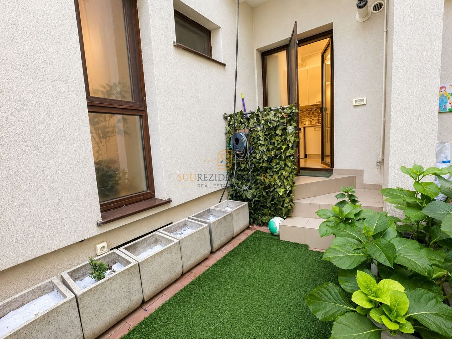 Închiriere vilă P+1, 4 camere, 102 mp utili, pet friendly - Poză 4