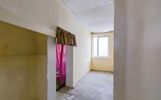 Casă modestă cu 3 camere din văiugă în Bătania - Poză 5