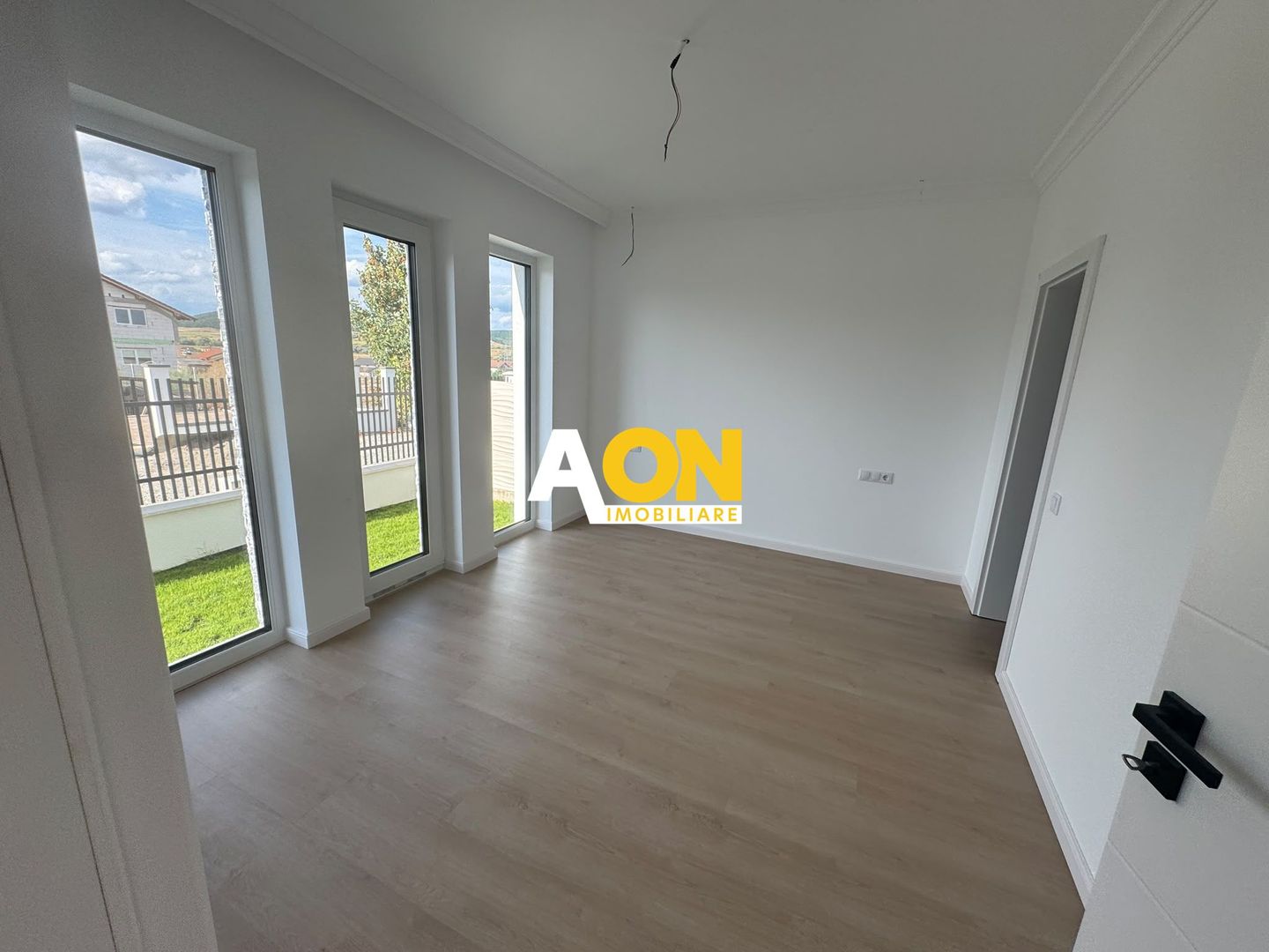 Casa Individuala 4 Camere, 2 Bai, 390mp Teren - Poză 12