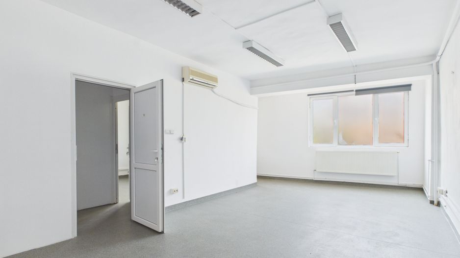 Clădire de 560 mp utili ~20 încăperi | Configurație medicală - Poză 1