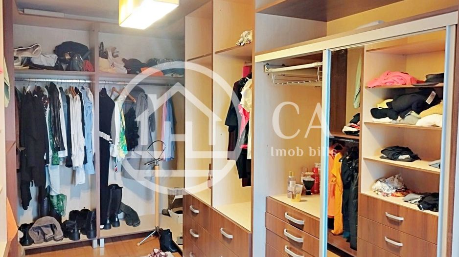 Casa de vânzare cu 5 camere in zona Iosia, Oradea - Poză 2