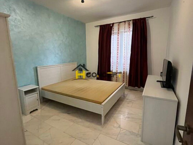 Vila individuala 5 camere langa Padure - Poză 13