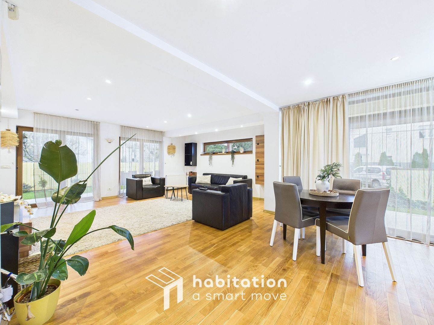 Casă individuală cu spațiu amplu și liniște absolută în Ghiroda - Poză 2