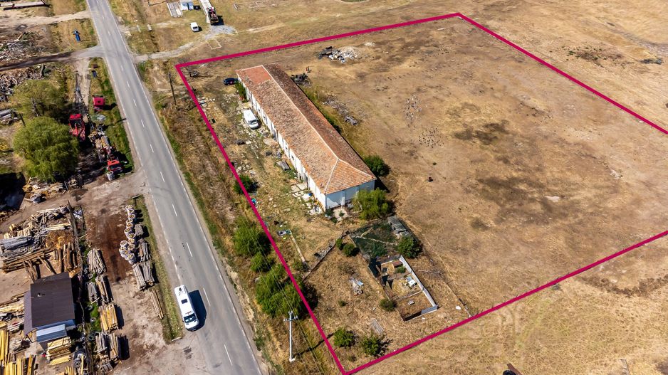 Proprietate ideală pentru atelier sau mică afacere în Zărand! - Poză 6