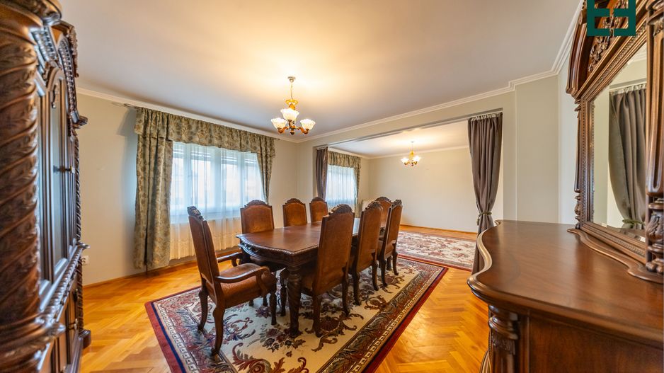 Casă spațioasă în orașul Pâncota județul Arad - Poză 6