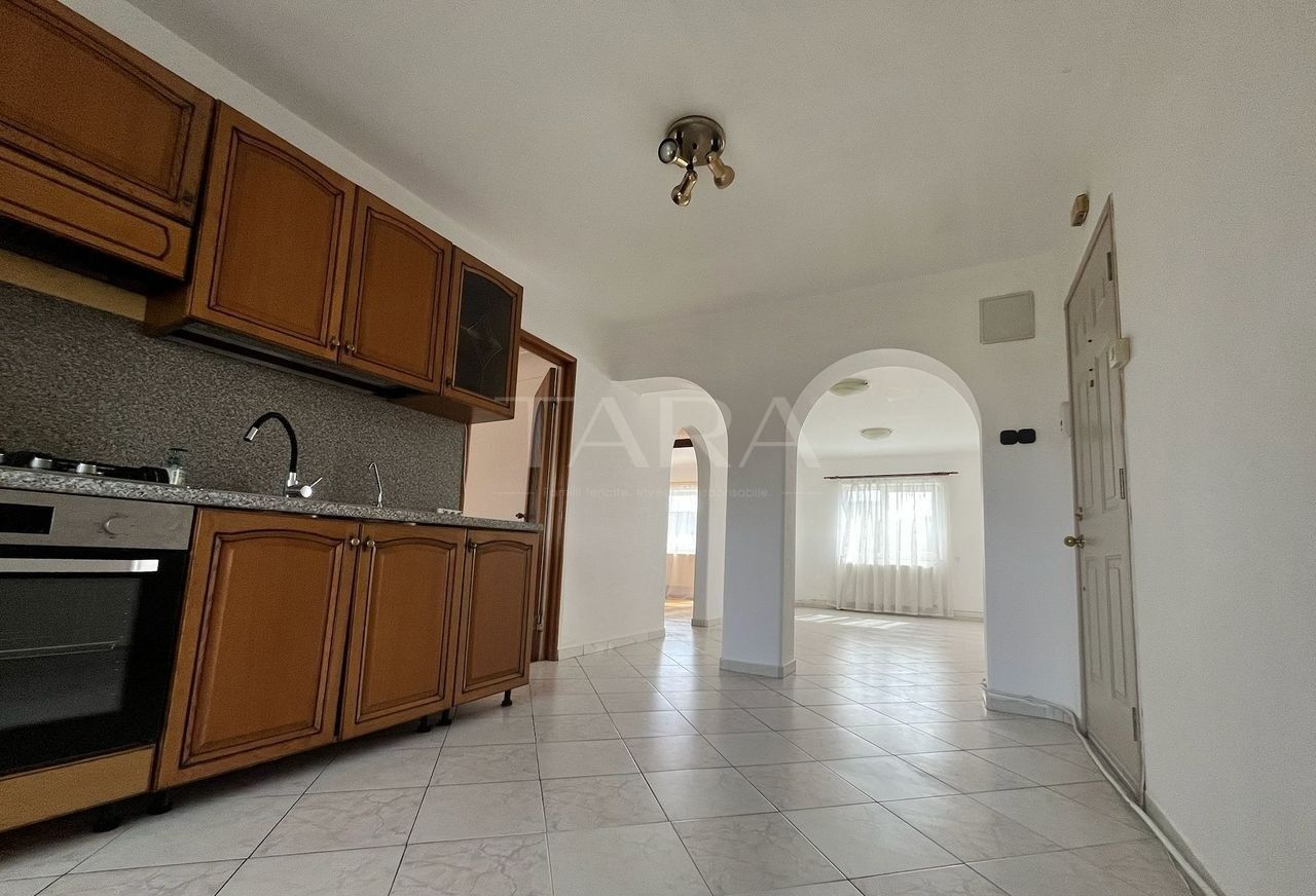 Apartament 4 camere, garaj, Zorilor – zona Facultatea de Medicina - Poză 1
