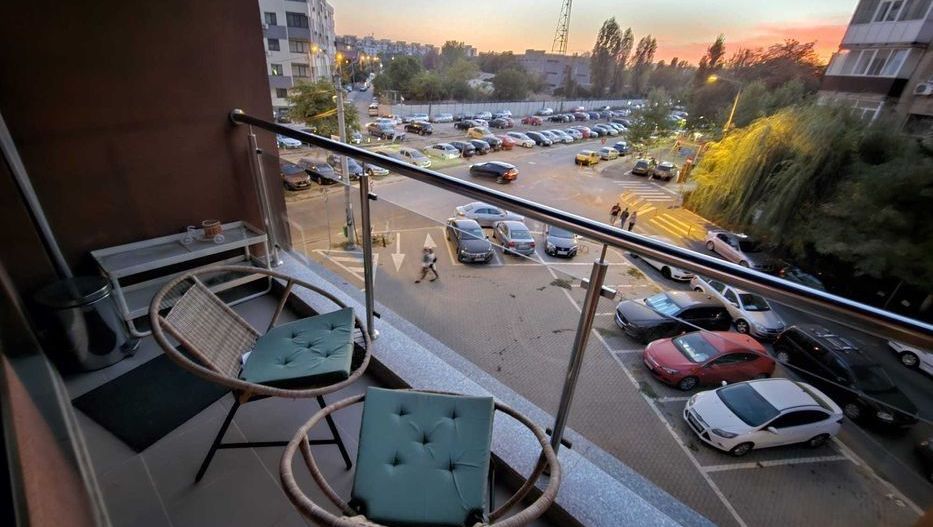 Apartament Decomandat cu Balcon – Mobilat, Utilat, Metrou & Parcul Liniei - Poză 4