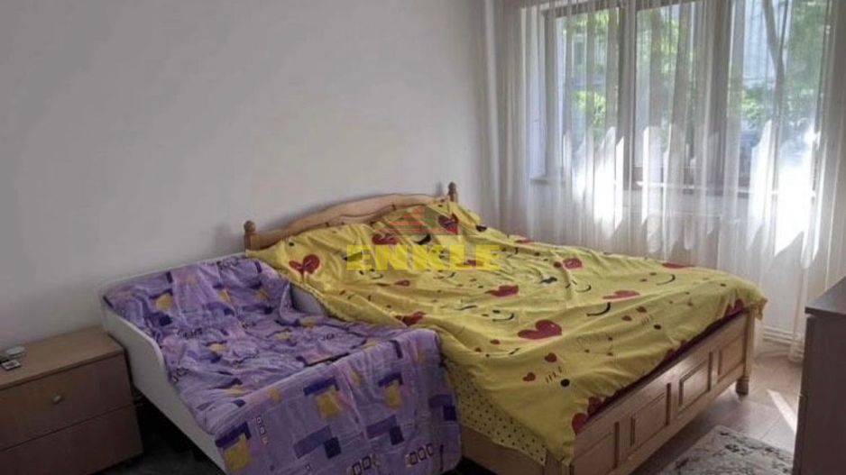 De vanzare apartament cu 2 camere, zona Scolii 7. - Poză 5
