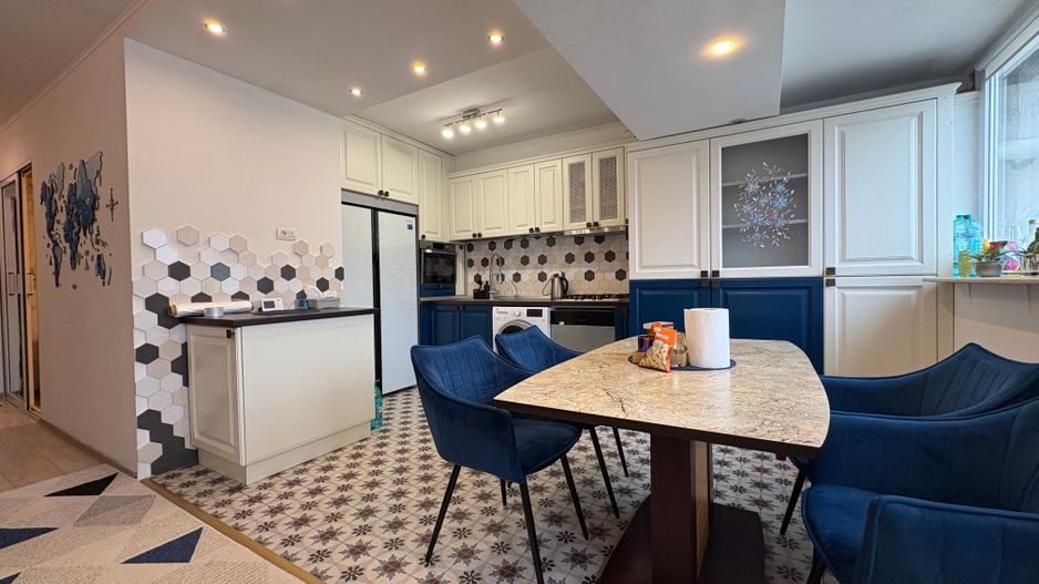 VANZARE 3 CAMERE | ZONA PIATA VICTORIE | BLV. N. TITULESCU - Poză 1