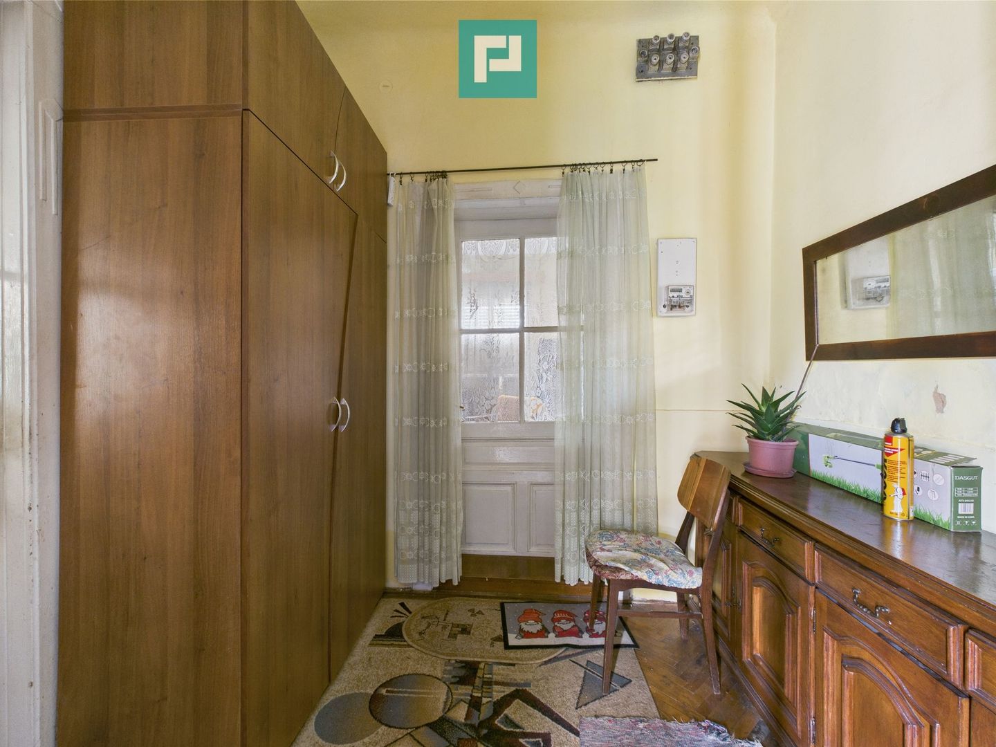 Casă cu 3 camere pentru investiții în Grădiște - Poză 8