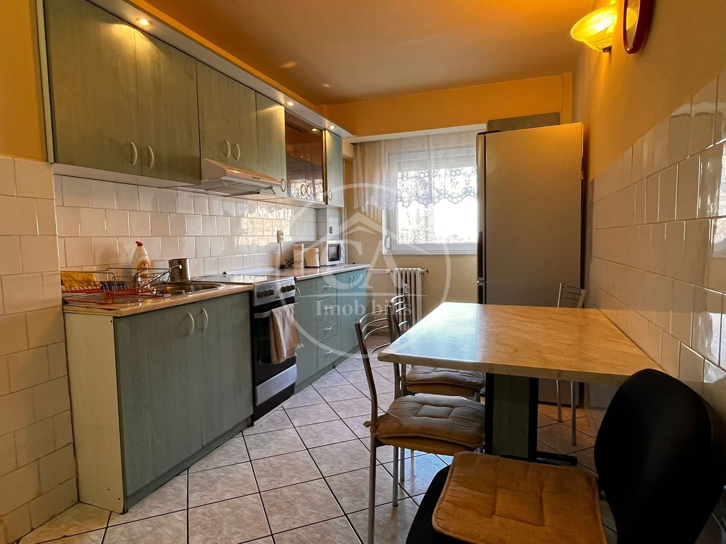 Apartament cu 3 camere de inchiriat în zona Calea Aradului, Oradea - Poză 3