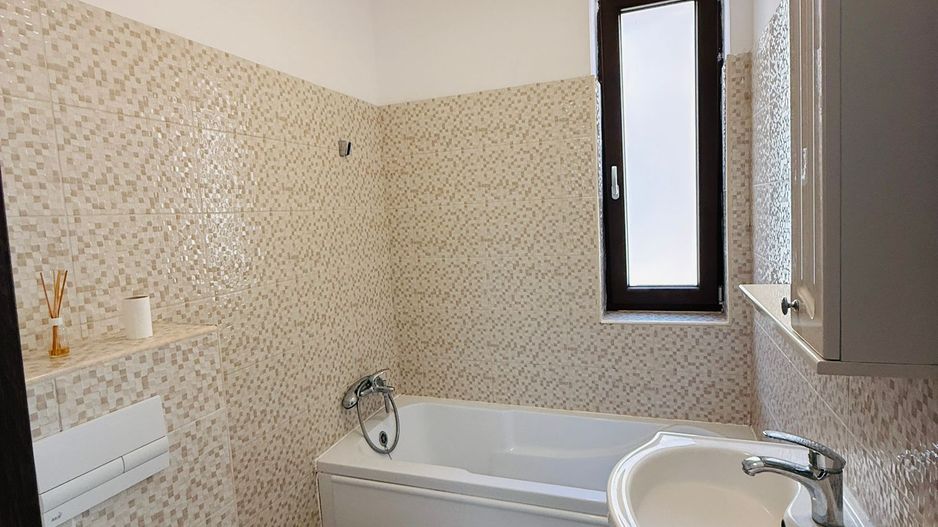 Giroc-Esso | 2 Camere | Etaj intermediar | Mobilat si Utilat | Loc de parcare - Poză 12