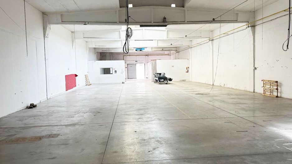 Hala industriala 421 mp Arad central, acces TIR, eficiență logistică - Poză 1