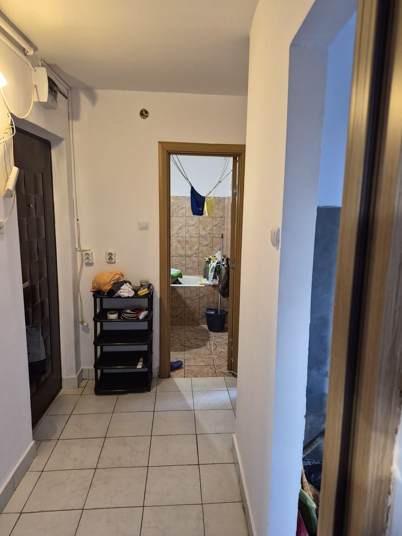 apartament 3 camere zona Crihala, etaj 4 - Poză 3