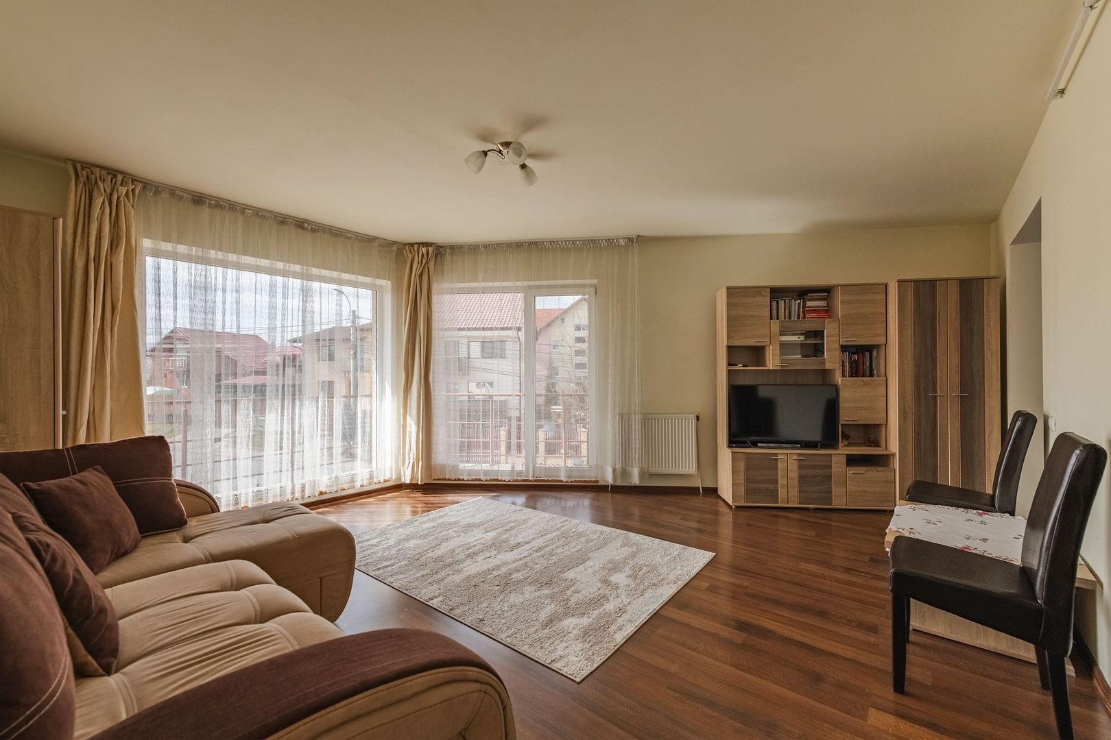 zona Europa - 2 camere luminos, etaj 1 - Poză 3