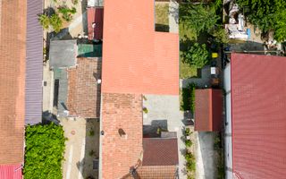 Casă cu 7 camere și 2 băi in Grădiște - Poză 3