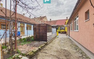 Apartament la curte comună în Aradul Nou - Poză 11