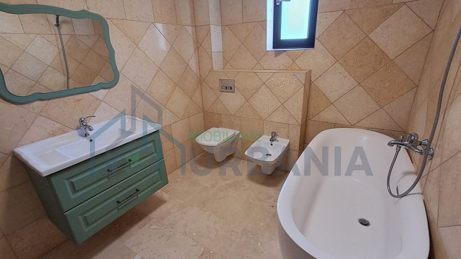 Casă 2020, zonă centrală, Tg Cucu – Pod de Fier, strada Hotin, 450 mp teren - Poză 7