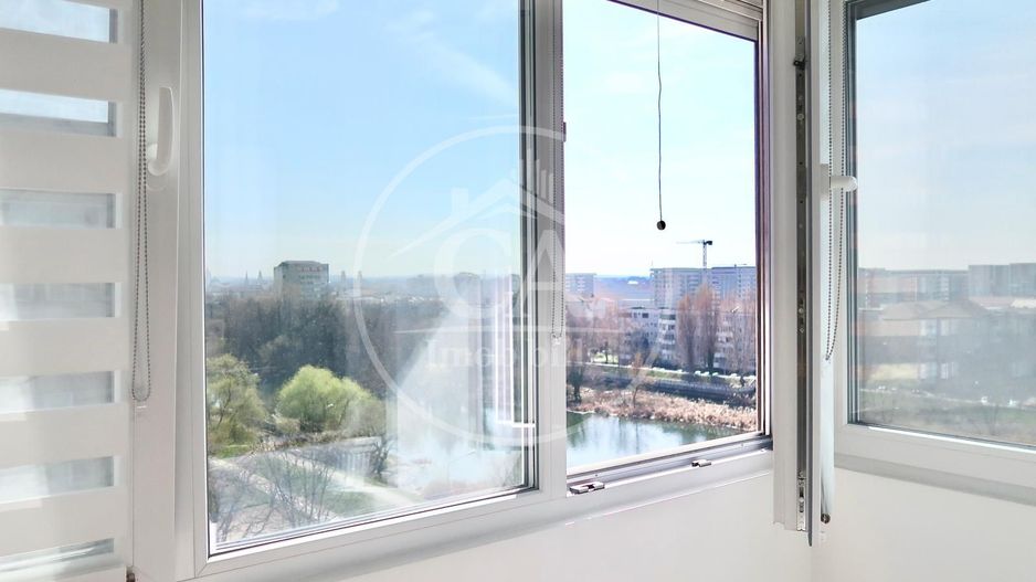 Apartament de vanzare  cu 3 camere Lux in zona Rogerius, Oradea. - Poză 19